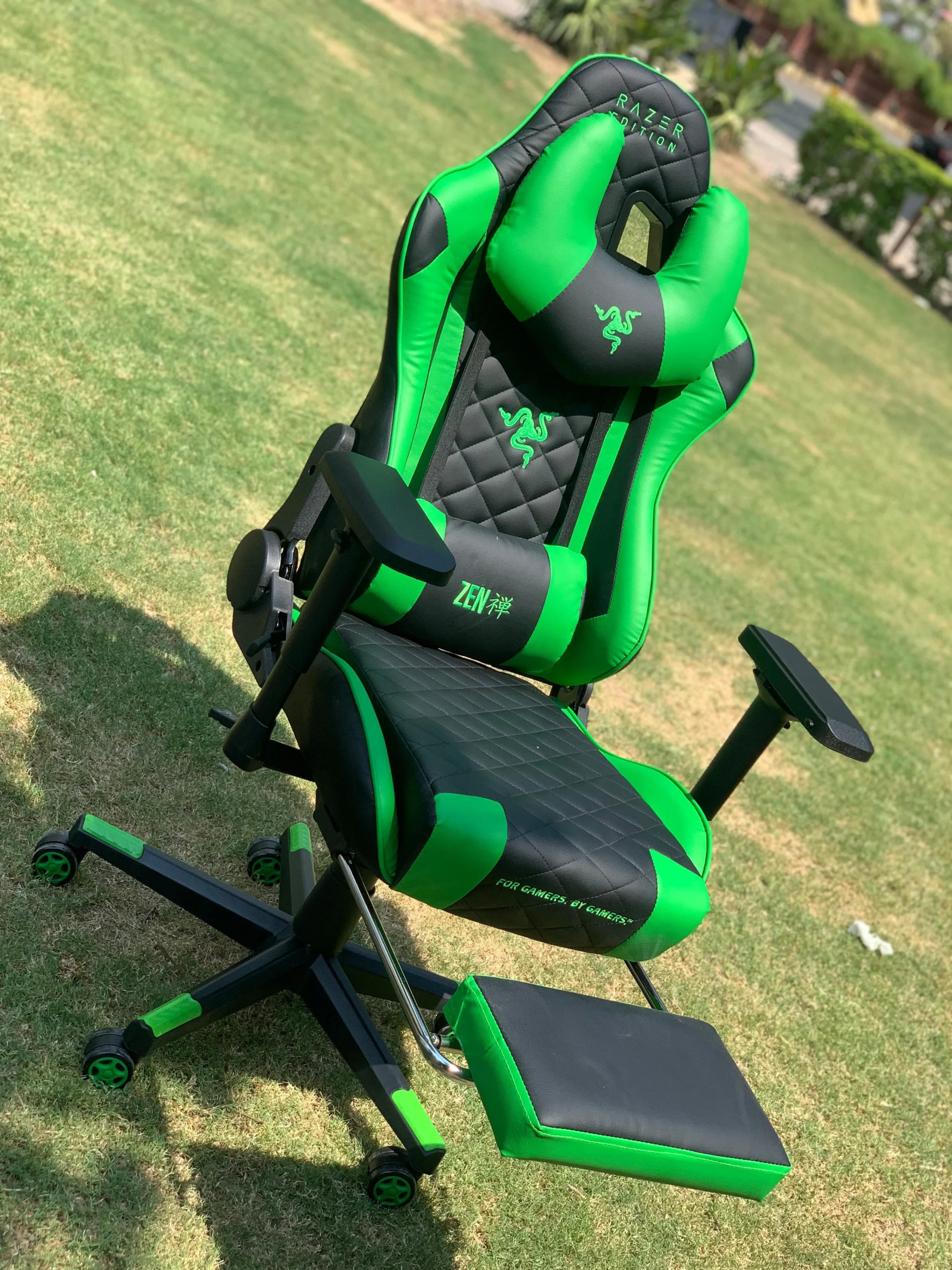 Razer gaming chair green black with pull out footrest, a colorful gaming chair price in Pakistan pick